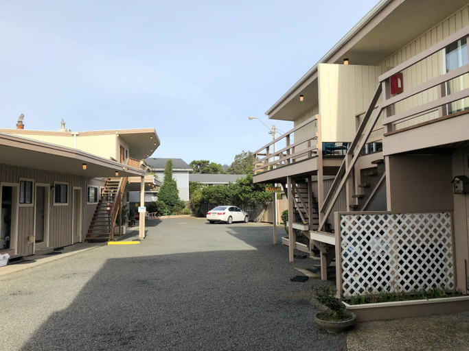 Exterior & Views 1, Webb's Scenic Surf, Clatsop