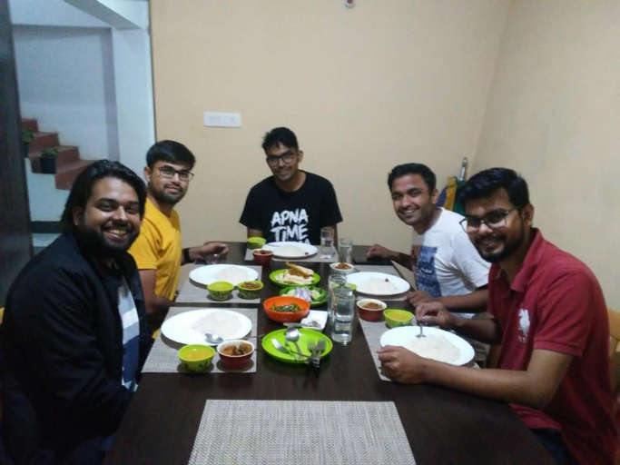 Food & Drinks, Vamoose Den, East Sikkim