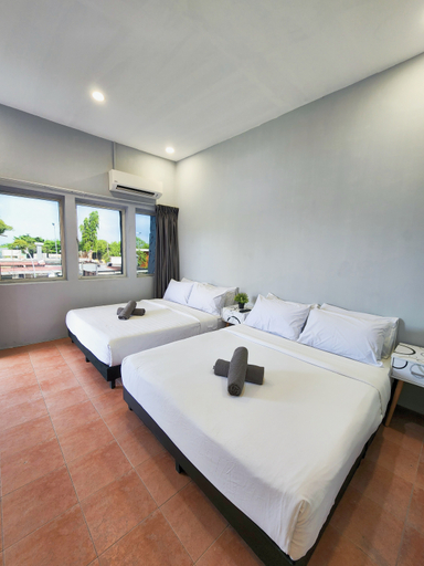 Bedroom 4, Gurney Coast Guest House by Sky Hive, Pulau Penang