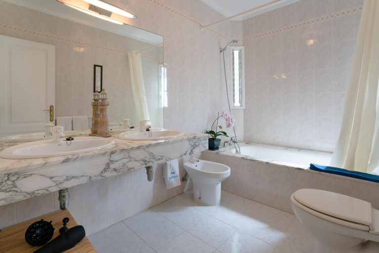 Bathroom 4, Villa Pippa, Las Palmas