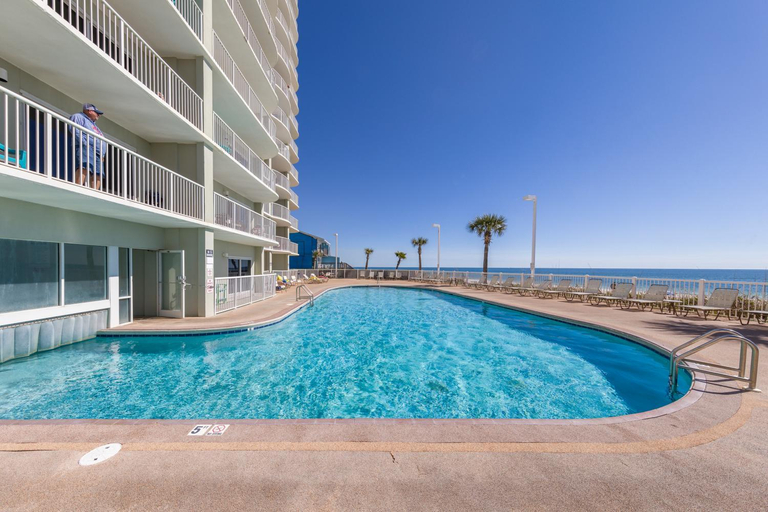 Others 3, Tradewinds Unit 406, Baldwin