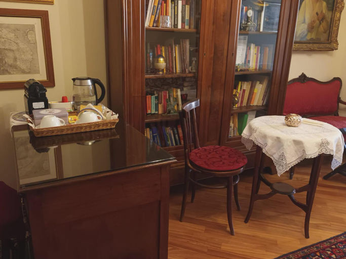 Others 4, B&B Ai Due Santi, Lecce
