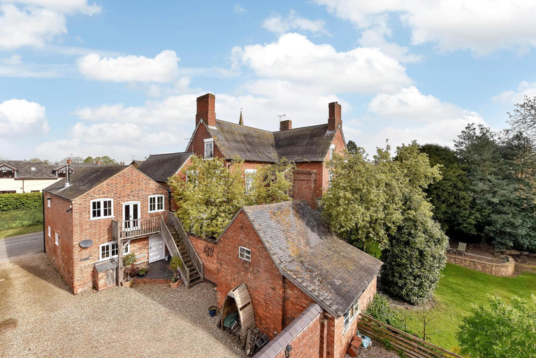 Others 5, The Hollies, Leicestershire
