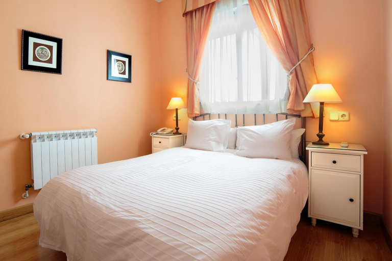 Others 4, Hostal Adria Santa Ana, Madrid