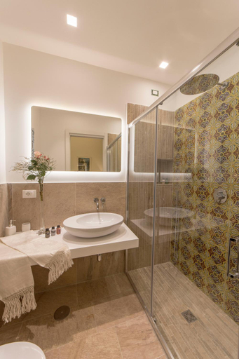 Others 3, Suites Sorrento Elegance, Napoli
