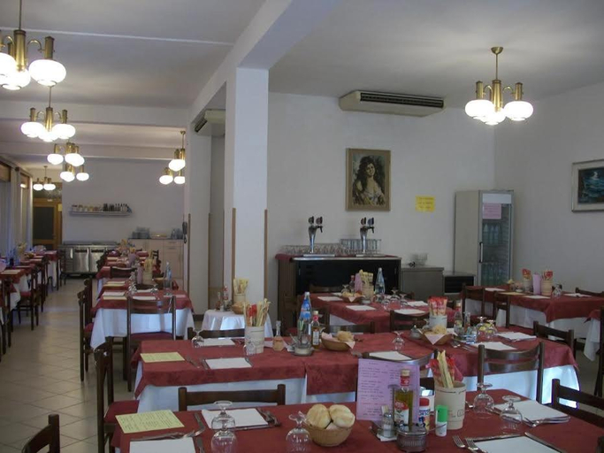 Others 3, Hotel Liliana, Rimini