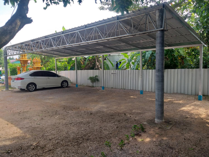 Others 3, Aroonsri Thara, Muang Ratchaburi
