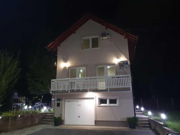 House Apartment Azra, Istočno Sarajevo