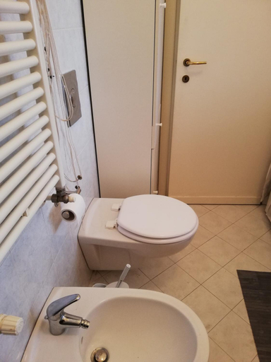 Bathroom 2, Appartamento Le Corti 2, Alessandria