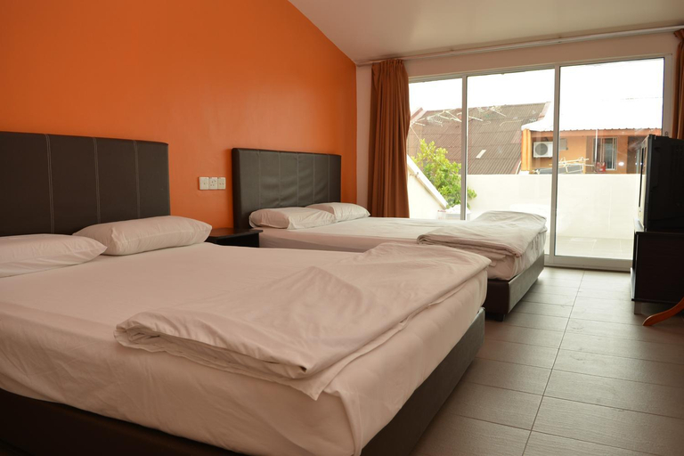 Bedroom 5, GF Wonderful, Pontian