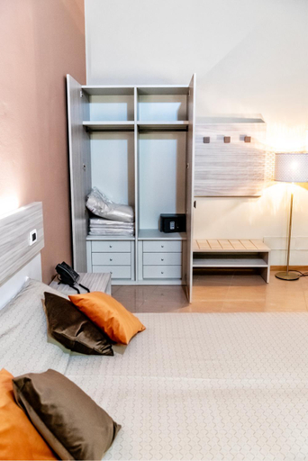 Bedroom, CallMe Crema - Struttura in centro storico, Cremona