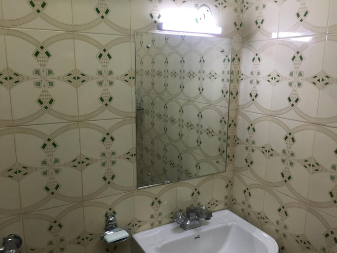 Bathroom 3, Nalanda Tulip, Kolkata