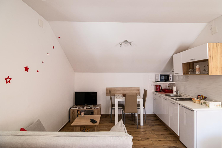 Others 3, Sunny day apartments, Sveta Nedelja