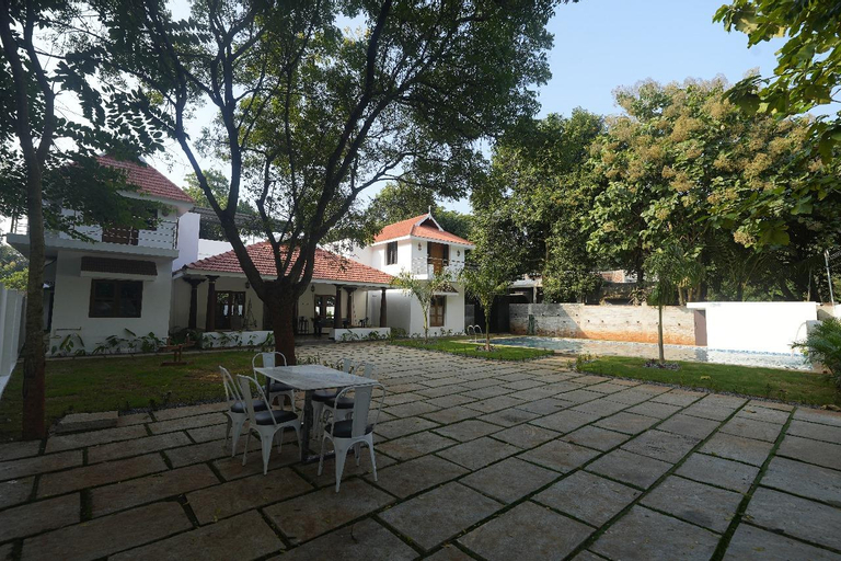 Courtyard Castle Heritage Resort, Viluppuram