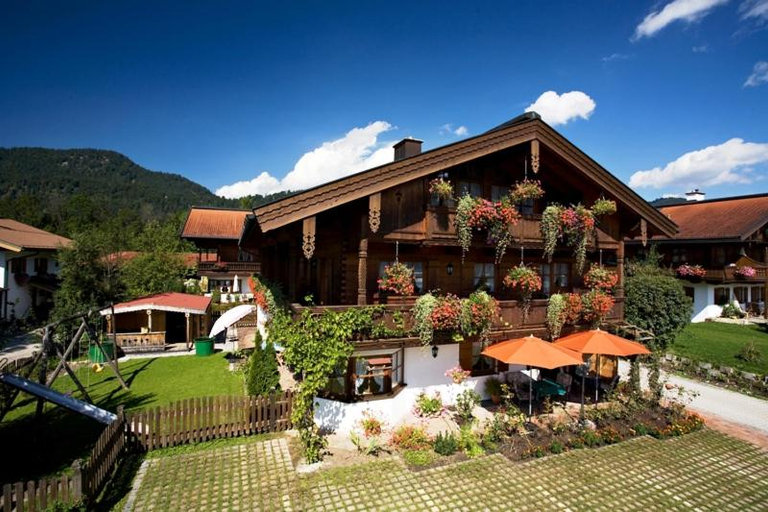 Others 5, Gastehaus Schwarzlofer, Traunstein