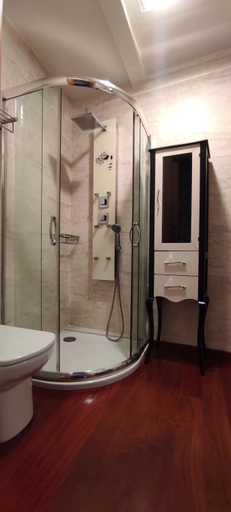 Bathroom 2, Apartamentos Turisticos Betanzos, A Coruña