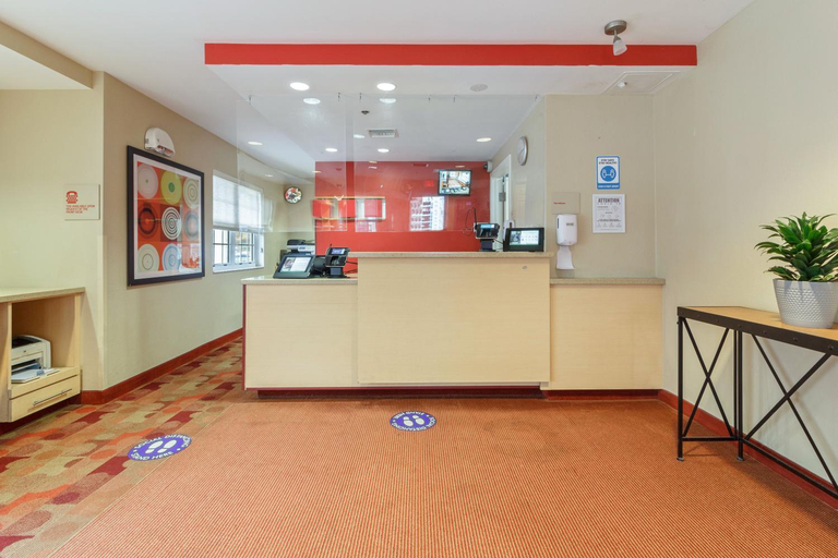 Public Area 2, Extended Stay America Suites - Norfolk - Virginia Beach, Virginia Beach
