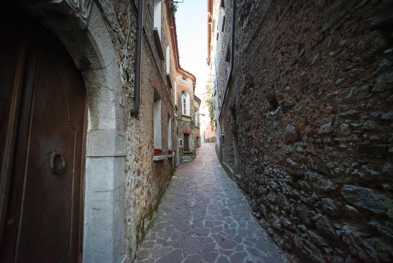 Others 2, Residenza Scaringelo, Salerno