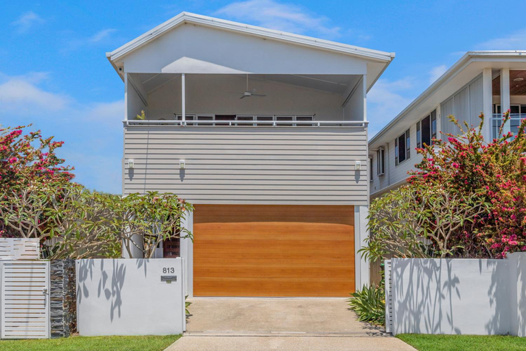 On Esplanade own flat & Pool, Manly cafe precinct, Lota