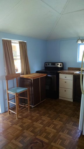Others 4, 1 Beige Cozy Bungalow or 1 White Cozy Efficiency Cottage in Titusville, Brevard