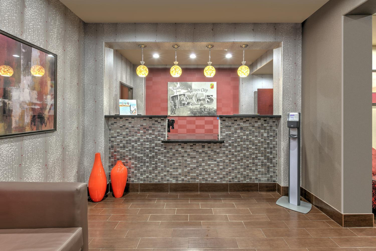 Public Area 3, Super 8 by Wyndham Karnes City, Karnes