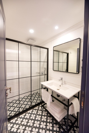 Bathroom 4, LAFARINE HOTEL, Fethiye