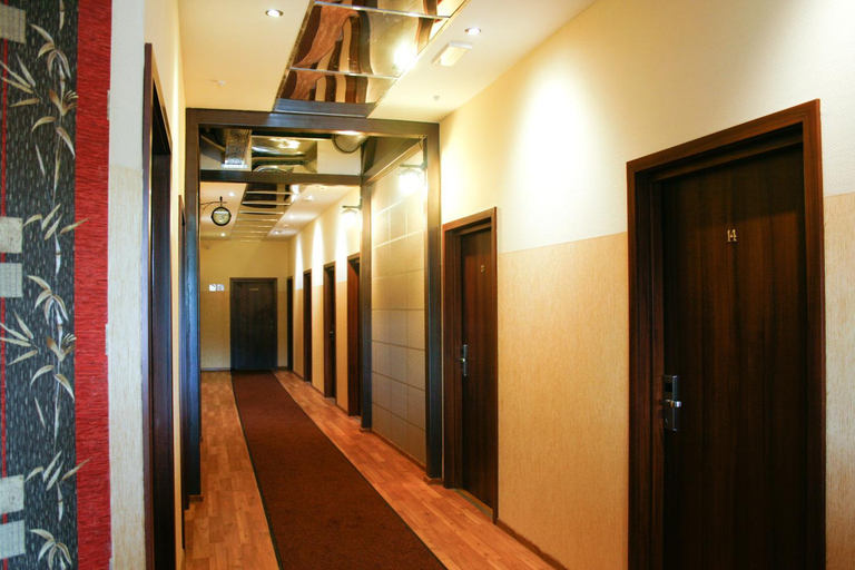 Others 3, Hotel 7, Szczecin