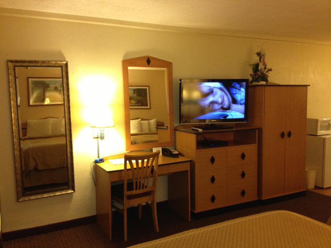 Others 5, Virginia Inn, Douglas