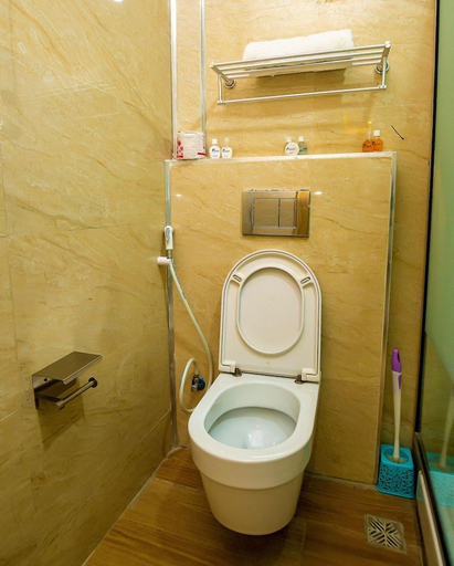 Bathroom 3, Pearlwort Hotel, Ikeja