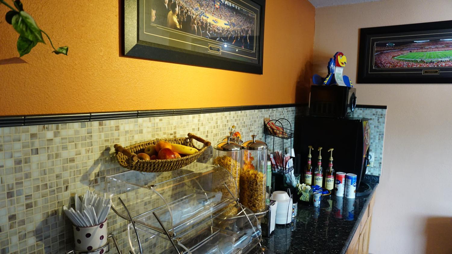 Food & Drinks 3, Virginia Inn, Douglas