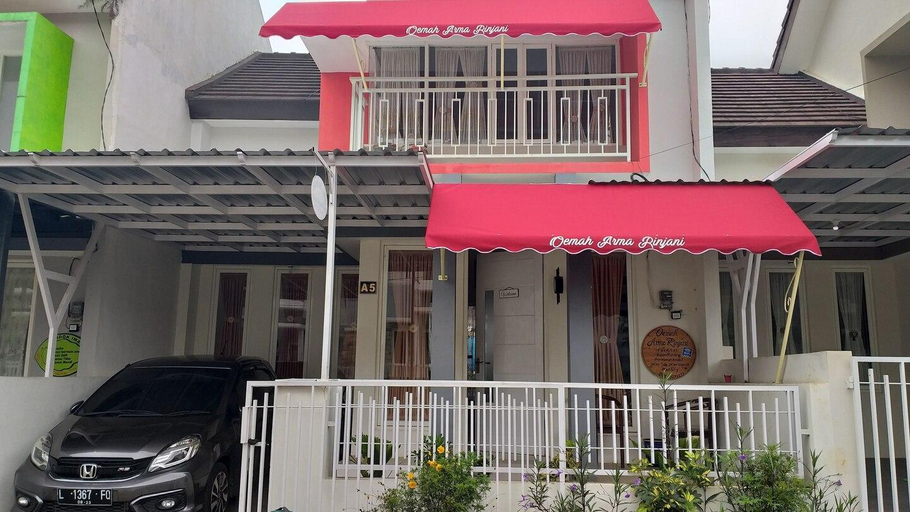 Exterior & Views 1, Oemah Arma Rinjani Batu (Private pool and wifi), Malang