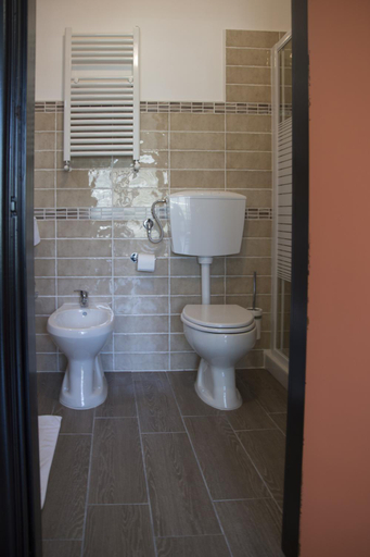 Bathroom 4, Ristorante Albergo Gerardo Di Masi, Avellino