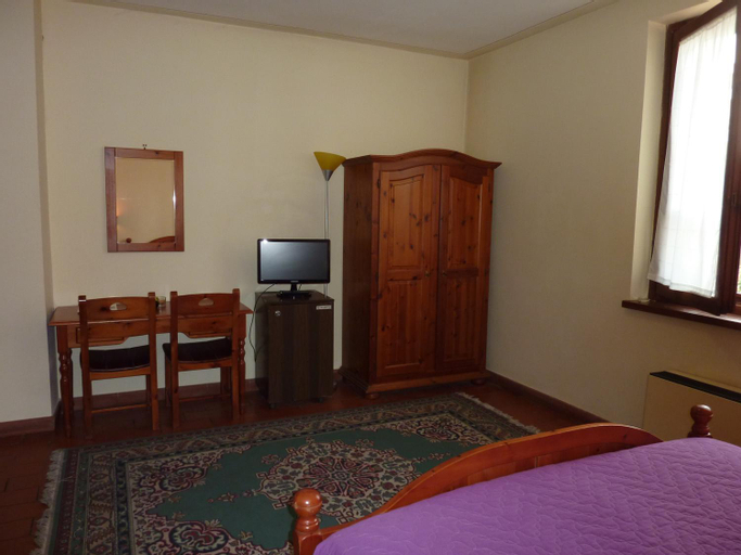 Bedroom 11
