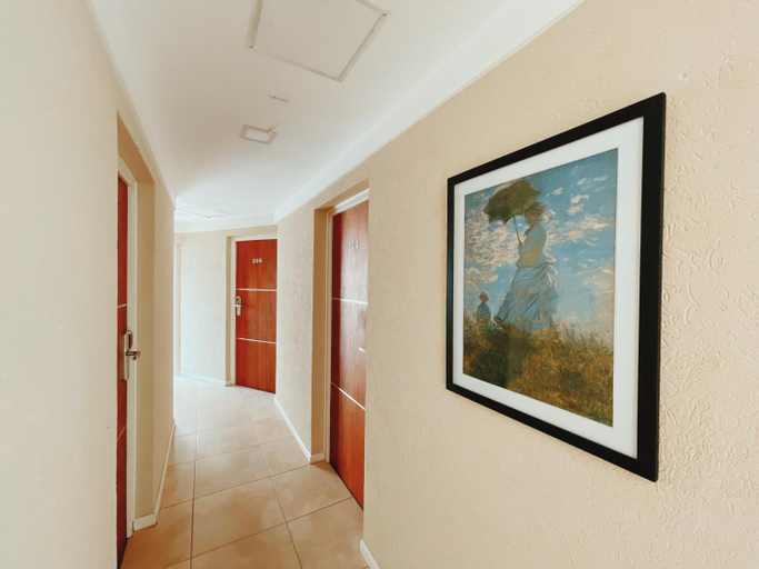 Others 5, Hotel Monet, General Pueyrredón