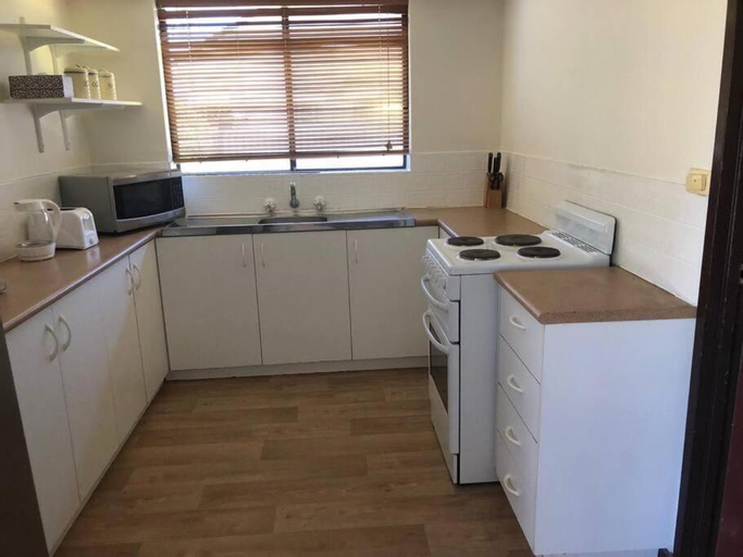 Dining Room 4, Piccadilly Accommodation, Kalgoorlie/Boulder