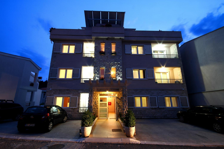 Others 2, Petrovac Holiday Apartments
