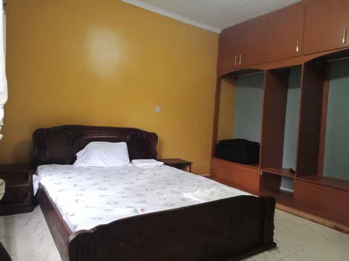Bedroom 1, Plush 3 Bedroom Apartment Home, Kiminini