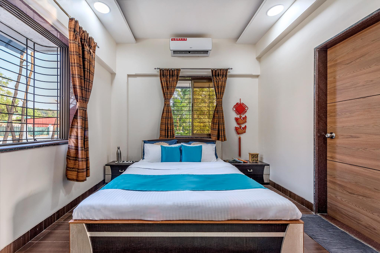 Bedroom 1, CosmicStays Venus Villa - Lake View & Private Pool, Pune