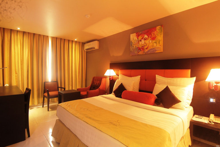 Bedroom 2, Oakspring Hotel & Luxury Suites, Shomolu