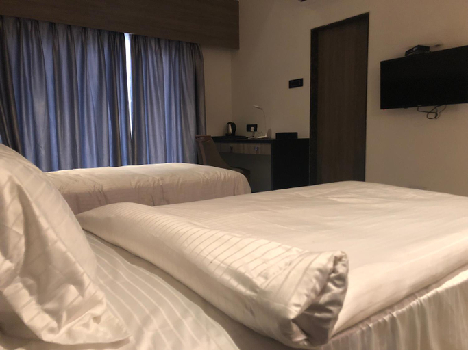 Others 4, Hotel Sharanam, Buldana
