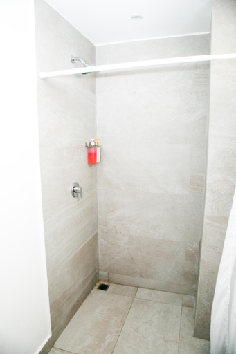 Others 3, Booking 500, Monterrey