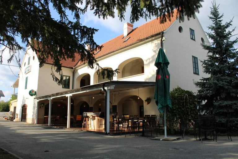 Taverna 1860 Rooms & Apartments, Sveti Ivan Zelina