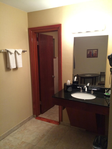 Bathroom 3, Pacer Inn & Suites Motel, Delaware