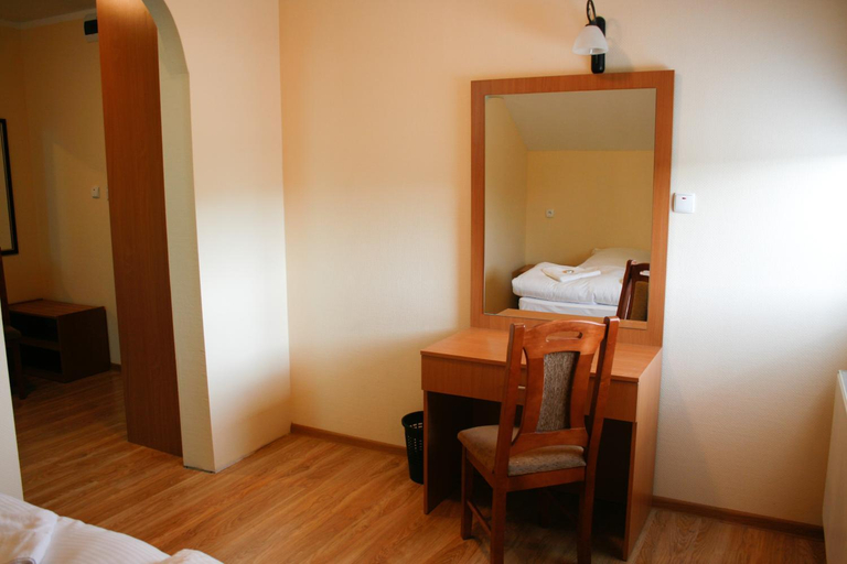 Bedroom 5, Hotel 7, Szczecin