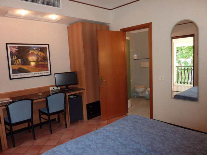 Bedroom 10