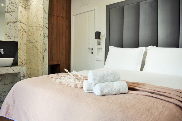Others 4, Antares Rooms Split, Split