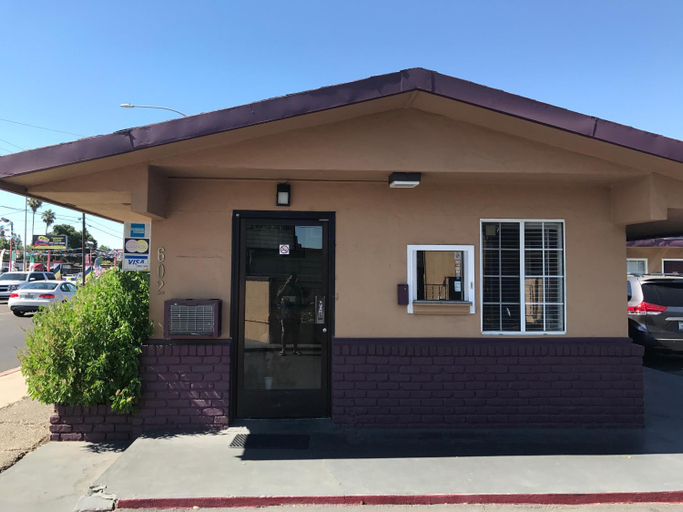 Others 5, Economy Inn, Stanislaus