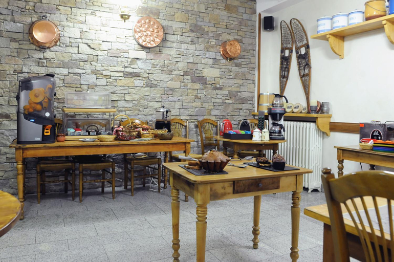 Food & Drinks 4, Hotel Du Lion D'Or, Hautes-Pyrénées