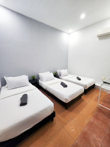Bedroom 3, Gurney Coast Guest House by Sky Hive, Pulau Penang
