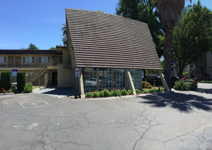 Others 3, Discovery Inn, Stanislaus